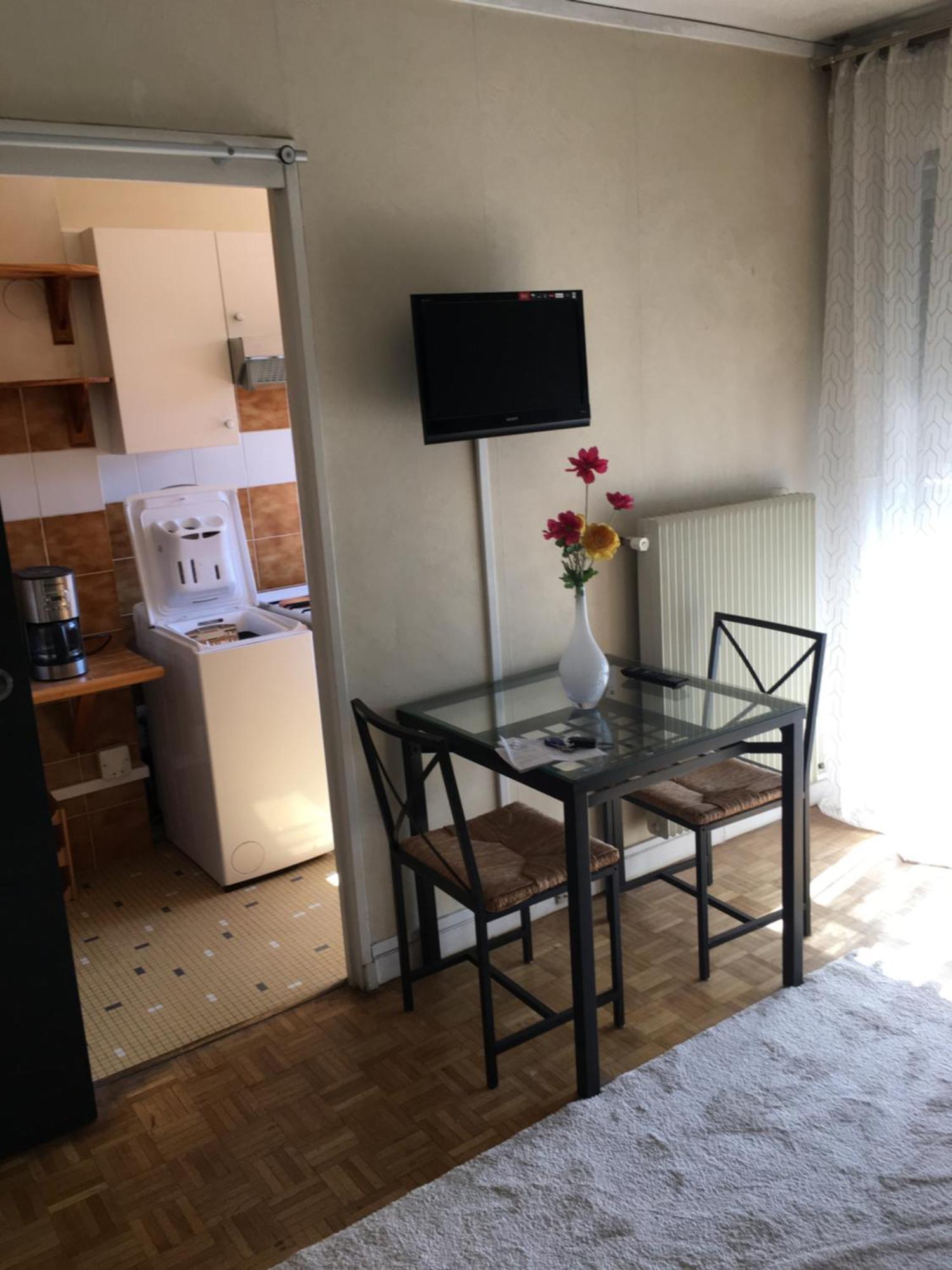 Apartament Studio Meuble Charenton-le-Pont Zewnętrze zdjęcie